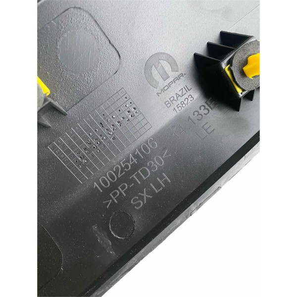 Borrachão Porta Traseira Esquerda Strada Volcano 2022 2023