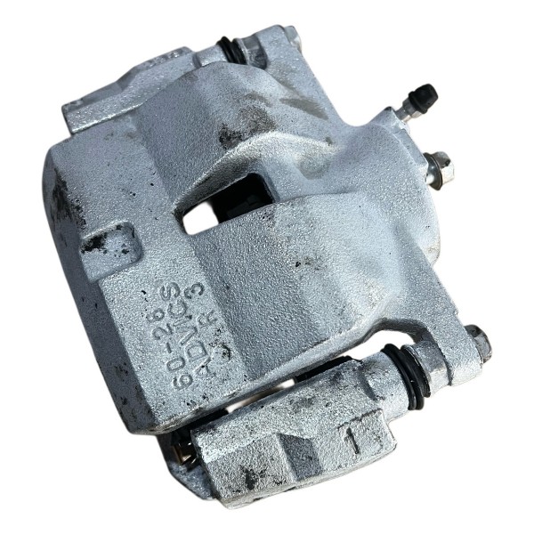 Pinça De Freio Dianteira Direita  Corolla Cross 2021 A 2024