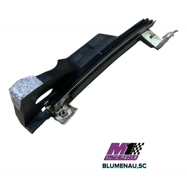 Canaleta  Interna  Porta Dianteira Esquerda Fiesta 2004 A 14